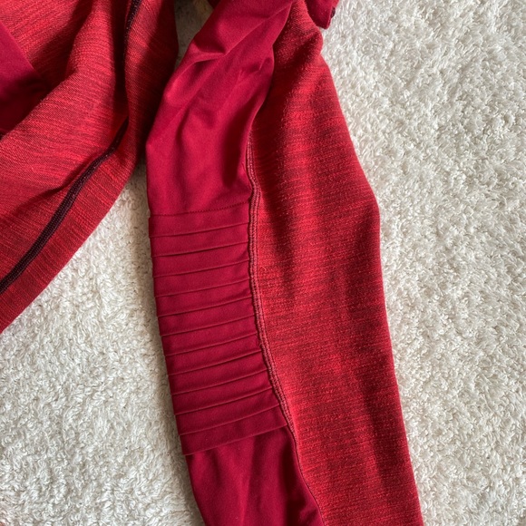 Lululemon Heather Red Full Length Leggings 4 - Picture 3 of 6